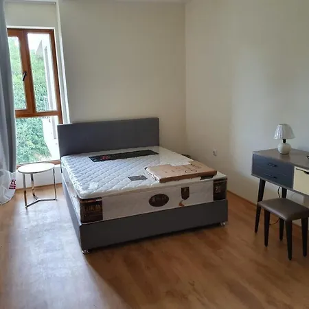 아파트 Wonderful One Bedroom First Line To The Sea 비알라